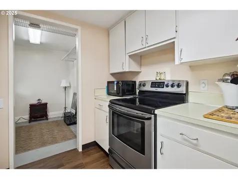 15580 SW Royalty Parkway Portland OR 97224