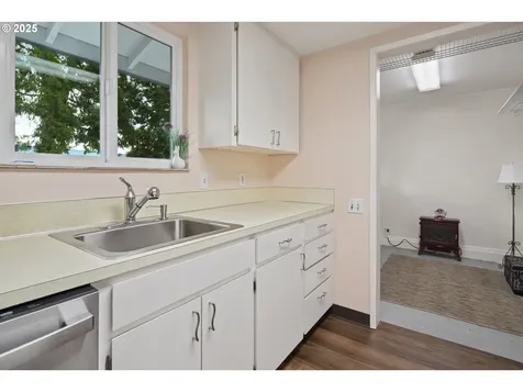 15580 SW Royalty Parkway Portland OR 97224