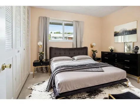 15580 SW Royalty Parkway Portland OR 97224