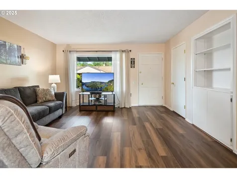 15580 SW Royalty Parkway Portland OR 97224