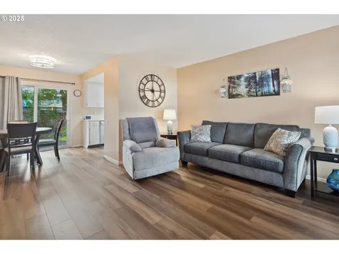 15580 SW Royalty Parkway Portland OR 97224
