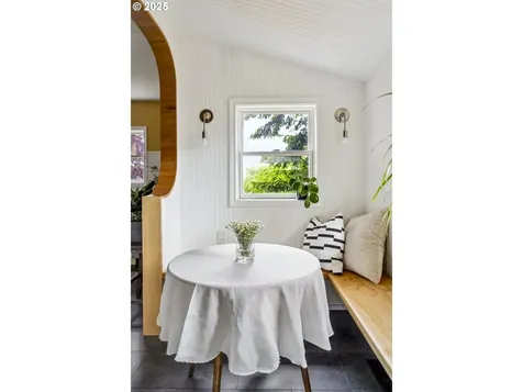 7033 SE 77th Avenue Portland OR 97206