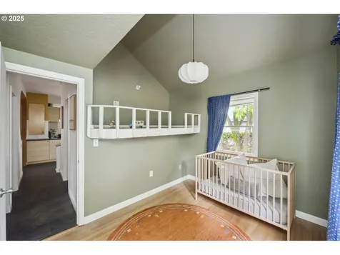 7033 SE 77th Avenue Portland OR 97206