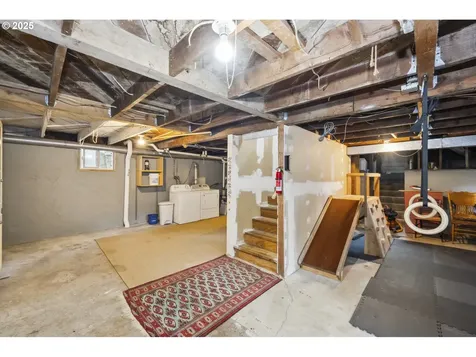 7033 SE 77th Avenue Portland OR 97206
