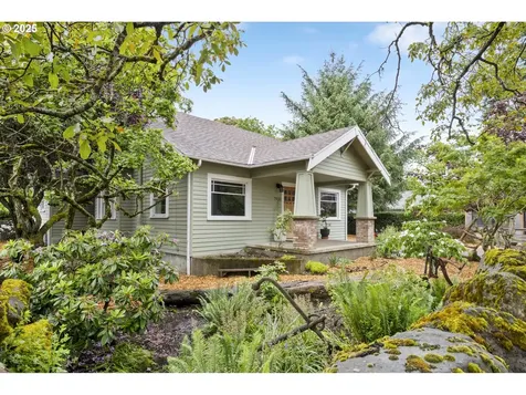 7033 SE 77th Avenue Portland OR 97206