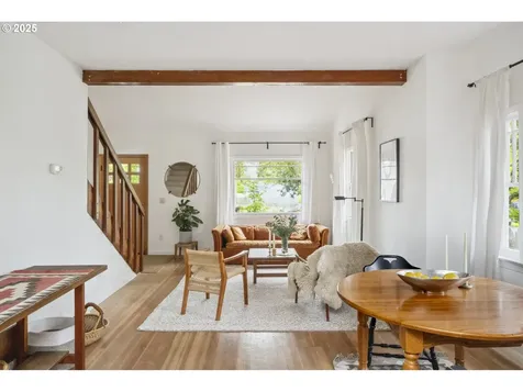 7033 SE 77th Avenue Portland OR 97206