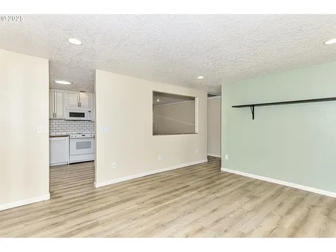 518 NE 40th Avenue Hillsboro OR 97124