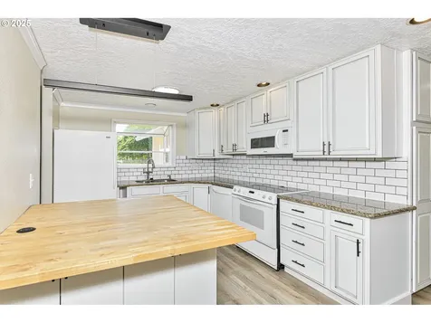 518 NE 40th Avenue Hillsboro OR 97124