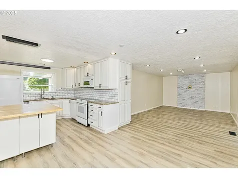 518 NE 40th Avenue Hillsboro OR 97124