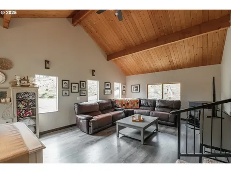 18421 S Valley Vista Road Mulino OR 97042