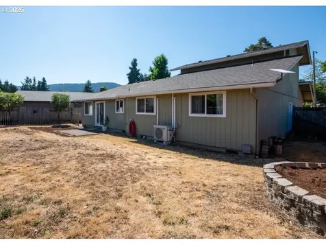 439 64th Street Springfield OR 97478