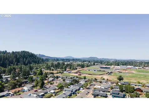 439 64th Street Springfield OR 97478