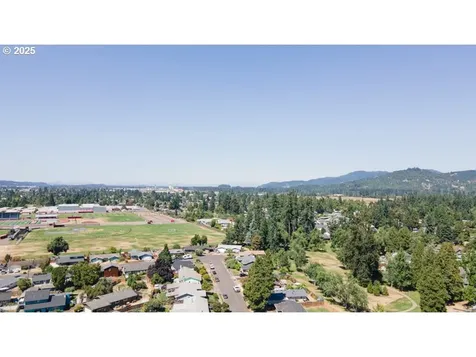 439 64th Street Springfield OR 97478