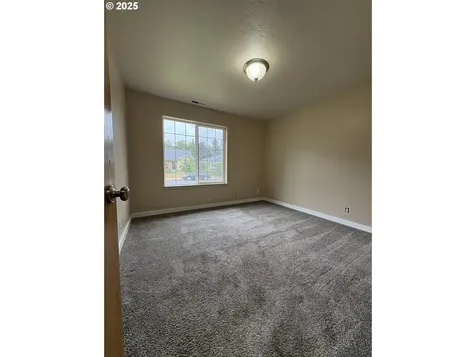 986 Arthur Avenue Cottage Grove OR 97424
