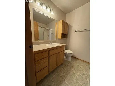 986 Arthur Avenue Cottage Grove OR 97424