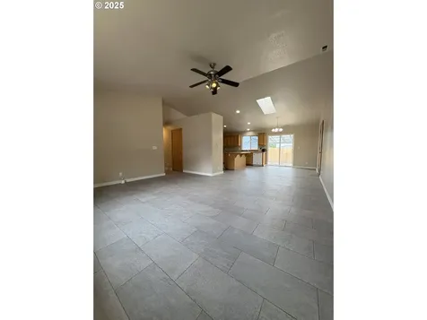 986 Arthur Avenue Cottage Grove OR 97424