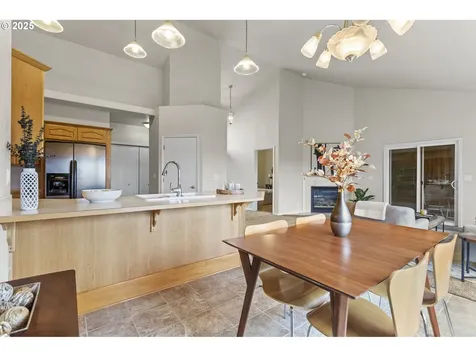 1656 Iron Horse Road Eugene OR 97402