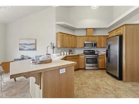 1656 Iron Horse Road Eugene OR 97402
