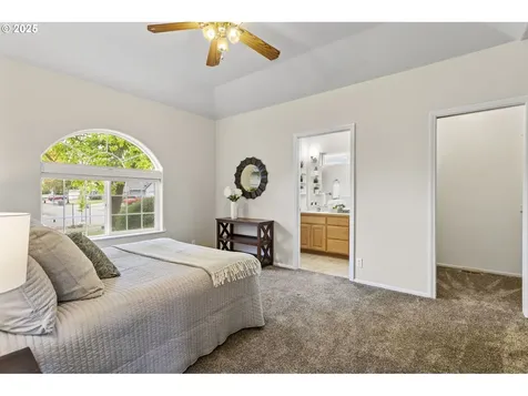 1656 Iron Horse Road Eugene OR 97402