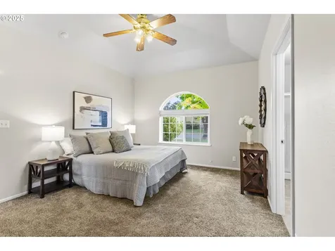 1656 Iron Horse Road Eugene OR 97402