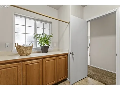 1656 Iron Horse Road Eugene OR 97402