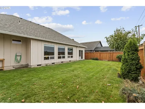 1656 Iron Horse Road Eugene OR 97402
