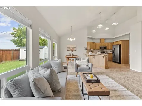 1656 Iron Horse Road Eugene OR 97402