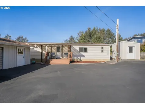 170 Glen Dee Lane Winchester Bay OR 97467