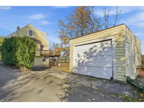 10226 NW 109th Avenue Portland OR 97231