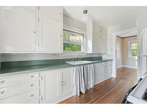 10226 NW 109th Avenue Portland OR 97231