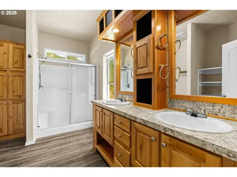 1623 Lower Crest Road Oakland OR 97462