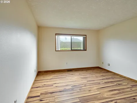 2096 Camellia Way Woodburn OR 97071