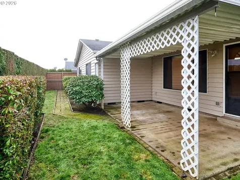 2096 Camellia Way Woodburn OR 97071
