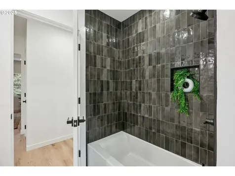 6205 NE Garfield Avenue Portland OR 97211