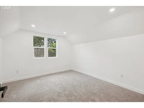 6205 NE Garfield Avenue Portland OR 97211