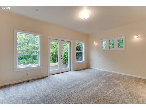 3769 Julia Loop Eugene OR 97404