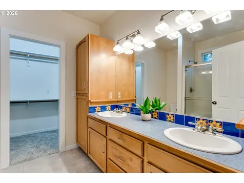 3769 Julia Loop Eugene OR 97404