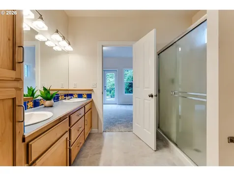 3769 Julia Loop Eugene OR 97404