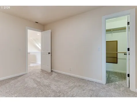 3769 Julia Loop Eugene OR 97404
