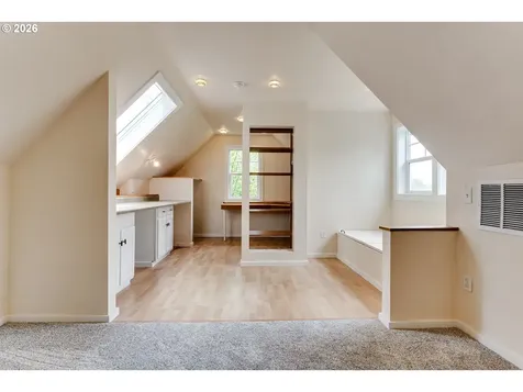 3769 Julia Loop Eugene OR 97404