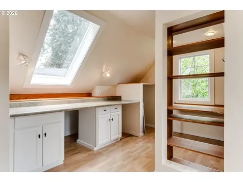 3769 Julia Loop Eugene OR 97404