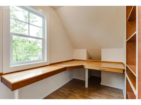 3769 Julia Loop Eugene OR 97404