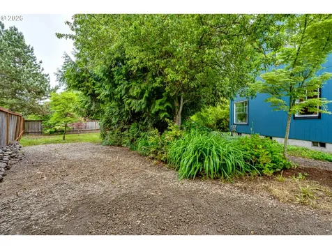 3769 Julia Loop Eugene OR 97404
