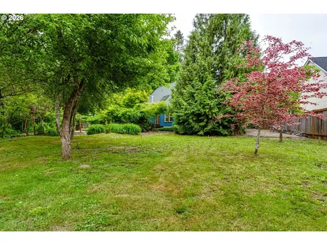 3769 Julia Loop Eugene OR 97404