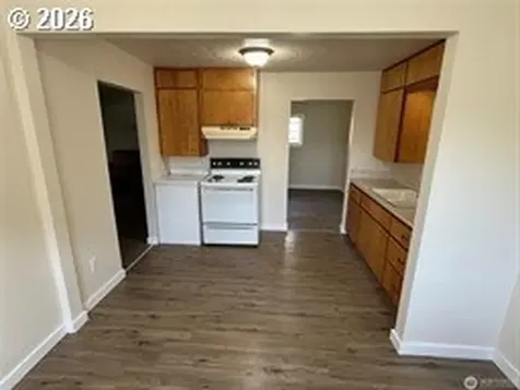 1216 N 1st Avenue Kelso WA 98626