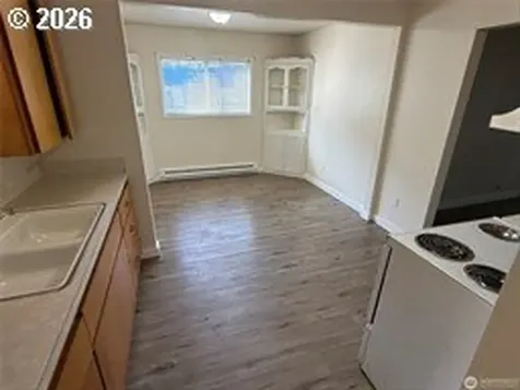 1216 N 1st Avenue Kelso WA 98626