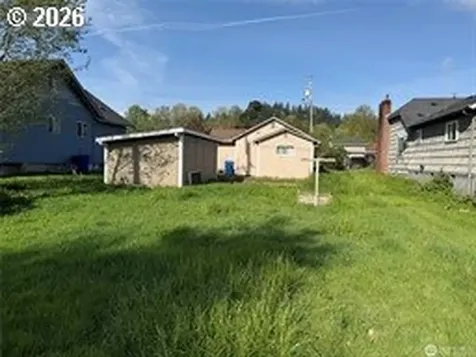 1216 N 1st Avenue Kelso WA 98626