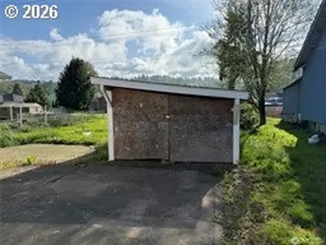1216 N 1st Avenue Kelso WA 98626