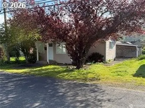 1216 N 1st Avenue Kelso WA 98626