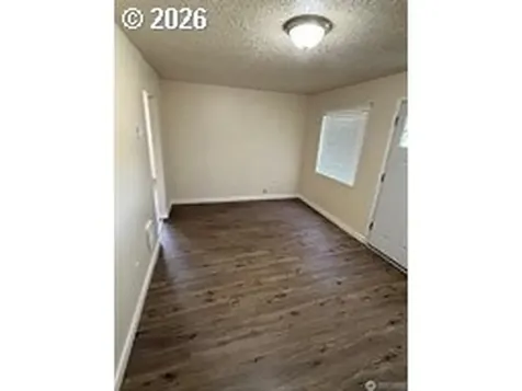 1216 N 1st Avenue Kelso WA 98626